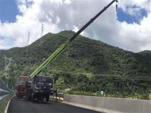 裕安区吊车出租电话_吊车出租前要确定吨位